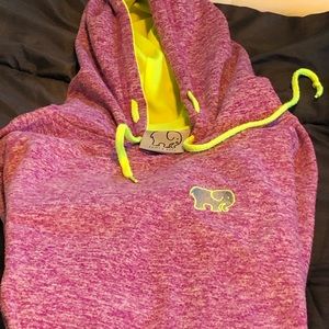 Ivory Ella sweatshirt with hood in purple